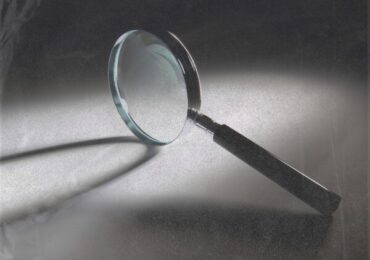 سنغافورة تحقق مع 11 شخصًا من بينهم مراهقون بسبب علاقاتهم المشتبه بها بالرهان عبر الإنترنت