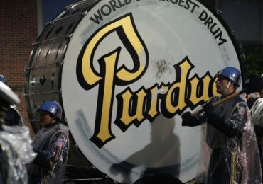 المسؤولون في إنديانا يؤجلون محاولة NCAA لمنع رهانات اللاعبين على الكليات