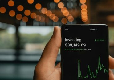 روبي هود تحقق إيرادات بقيمة 1.31 مليار دولار في الربع الثاني مع زيادة الودائع والاشتراكات